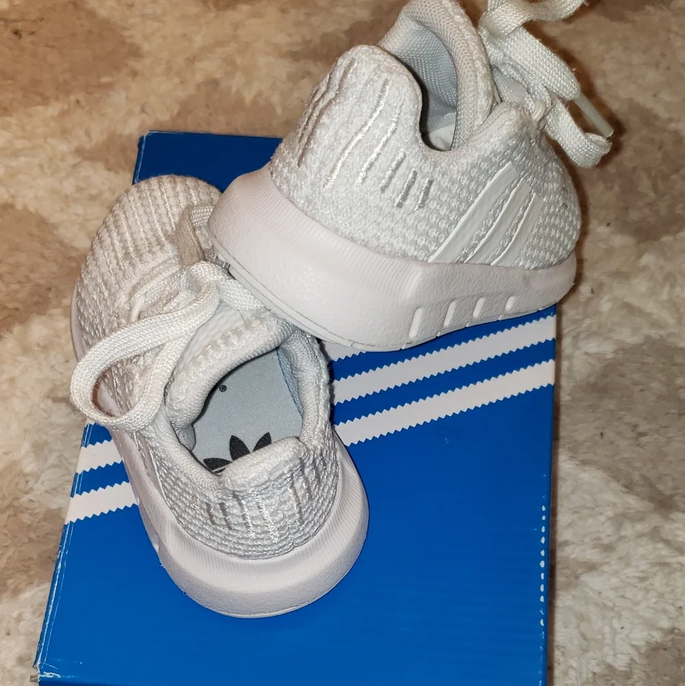 Adidas Swift Run I Sneaker Infant Tennis Shoe 4K